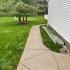 Medina-House-Wash-and-Residential-Pressure-Washing-Driveway-Cleaning-Service 4