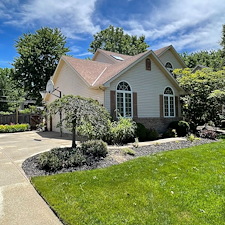 Avon-Brick-House-Washing-Residential-Pressure-Washing-Driveway-and-Patio-Cleaning 4
