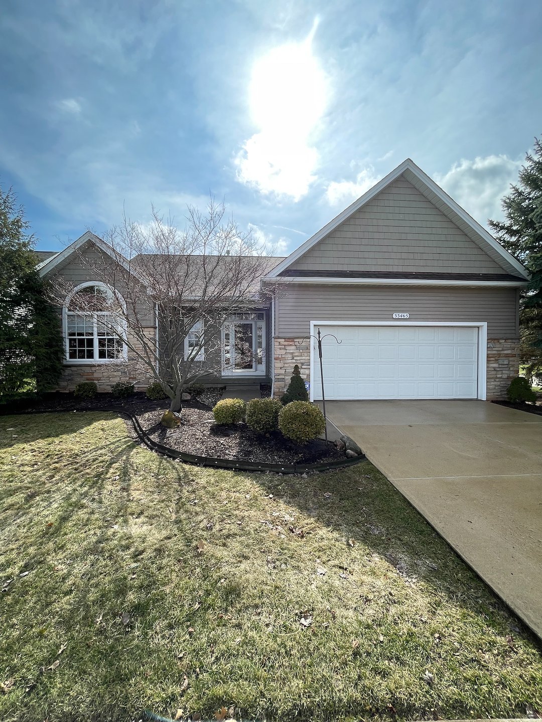 Avon Ohio Residential Pressure Washing and House Washing Near Veterans Memorial Park