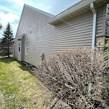 Avon-Ohio-Residential-Pressure-Washing-and-House-Washing-Near-Veterans-Memorial-Park 4