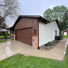 Blast-Away-Grime-Transform-Your-Home-with-Amhersts-Expert-Pressure-Washing-Driveway-Cleaning 3