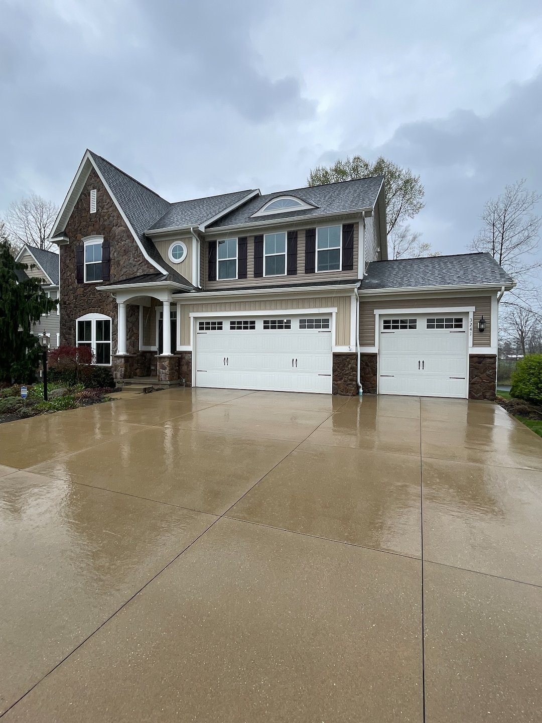 Breathe New Life into Your Home: Exceptional Residential Pressure Washing Services in Medina, OH!