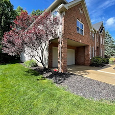 Brick-House-Washing-Residential-Pressure-Washing-Driveway-and-Patio-Cleaning 1