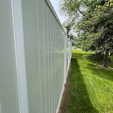 Brunswick-Residential-Pressure-Washing-Vinyl-Fence-Cleaning 1