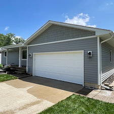 Brunswick-Residential-Pressure-Washing-Ranch-House-Washing-Driveway-Cleaning 2