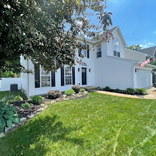 Chagrin-Falls-House-Washing-Residential-Pressure-Washing-Stone-Surface-Cleaning-and-Exterior-Soft-Washing 1