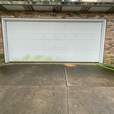 Combatting-Algae-and-Mildew-Essential-Residential-Pressure-Washing-for-Cuyahoga-Falls-Homes 5