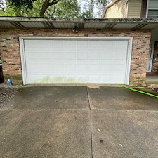 Combatting-Algae-and-Mildew-Essential-Residential-Pressure-Washing-for-Cuyahoga-Falls-Homes 0
