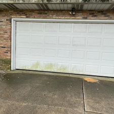Combatting-Algae-and-Mildew-Essential-Residential-Pressure-Washing-for-Cuyahoga-Falls-Homes 4