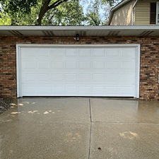 Combatting-Algae-and-Mildew-Essential-Residential-Pressure-Washing-for-Cuyahoga-Falls-Homes 1