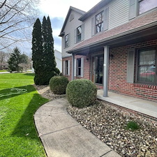 Courtland-Youngstown-House-and-Driveway-Cleaning-Residential-Pressure-Washing 1