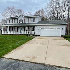 Courtland-Youngstown-Residential-Pressure-Washing-House-and-Driveway 6
