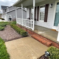 Courtland-Youngstown-Residential-Pressure-Washing-House-and-Driveway 3