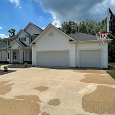 Elevate-Your-Homes-Curb-Appeal-with-Professional-Residential-Pressure-Washing-in-Medina-OH 4