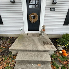 House-Washing-and-Driveway-Cleaning-in-Youngstown-OH-A-Complete-Transformation 2