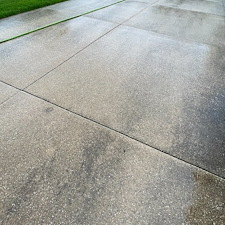 Hudson-Concrete-Cleaning-Residential-Pressure-Washing-Services-For-Driveways-Patios-Walkways 4
