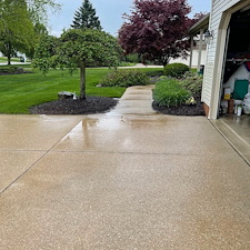 Hudson-Concrete-Cleaning-Residential-Pressure-Washing-Services-For-Driveways-Patios-Walkways 9