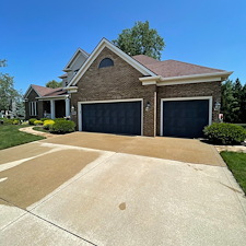 Keep-Your-Strongsville-Home-Looking-Its-Best-with-Professional-Residential-Pressure-Washing 0