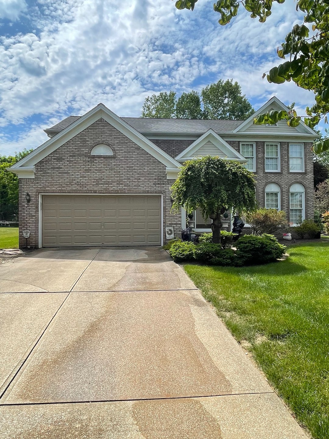 Medina House Washing, Residential Pressure Washing, Driveway Cleaning, Patio Cleaning, and Soft Washing