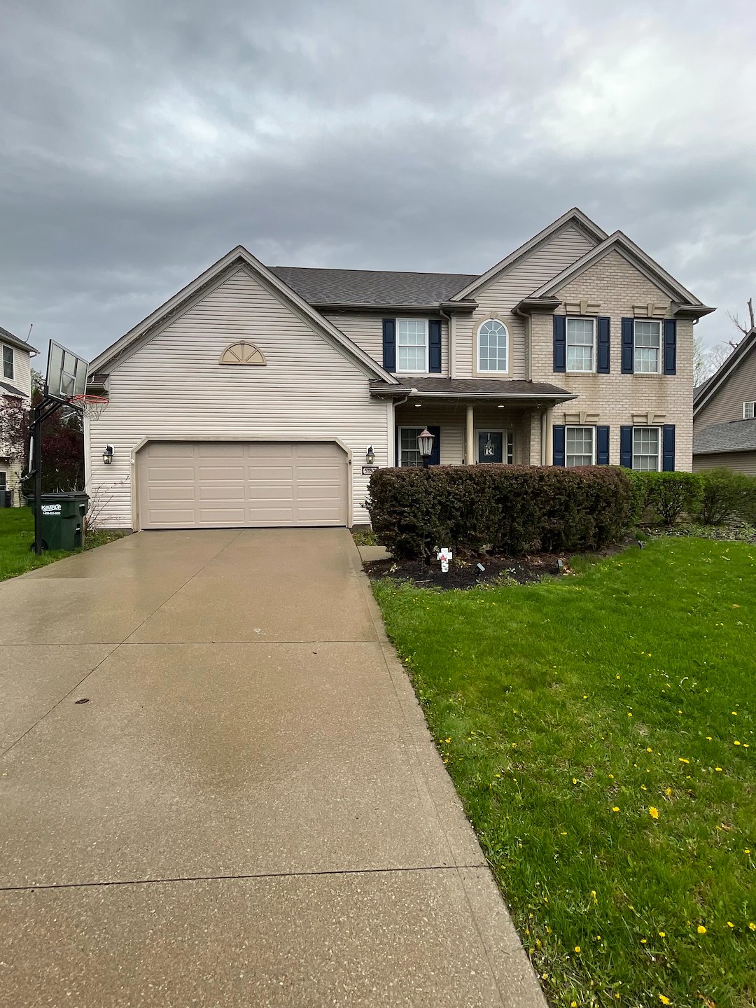 Medina Ohio Residential Pressure Washing and Soft Washing That Removed Years of Algae Buildup