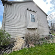Medina-Ohio-Residential-Pressure-Washing-and-Soft-Washing-That-Removed-Years-of-Algae-Buildup 4