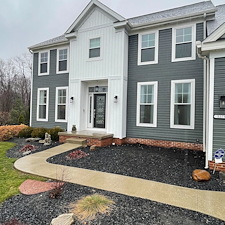 Medina-Ohio-Residential-Pressure-Washing-and-House-Washing-Near-Medina-Public-Square 1