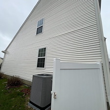 Medina-Ohio-Residential-Pressure-Washing-and-House-Washing-Near-Medina-Public-Square 4