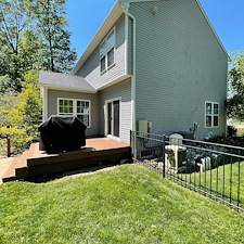 North-Ridgeville-Residential-Pressure-Washing-Services-for-Green-Siding-Dirty-Driveways-and-Mold-Stained-Exteriors 5
