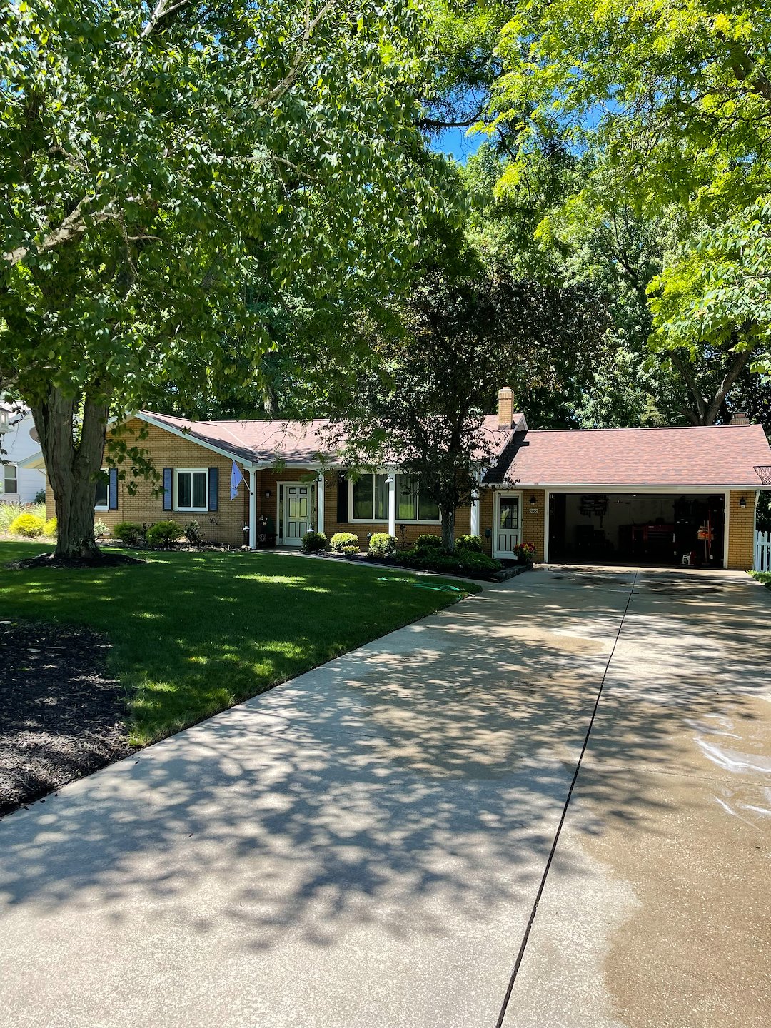 North Royalton Residential Pressure Washing | Brick House Washing | Driveway Cleaning