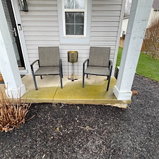 Northfield-Ohio-Residential-Pressure-Washing-for-House-Driveway-and-Fence-Restoration 2