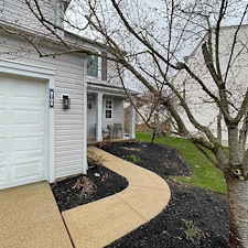 Northfield-Ohio-Residential-Pressure-Washing-for-House-Driveway-and-Fence-Restoration 4