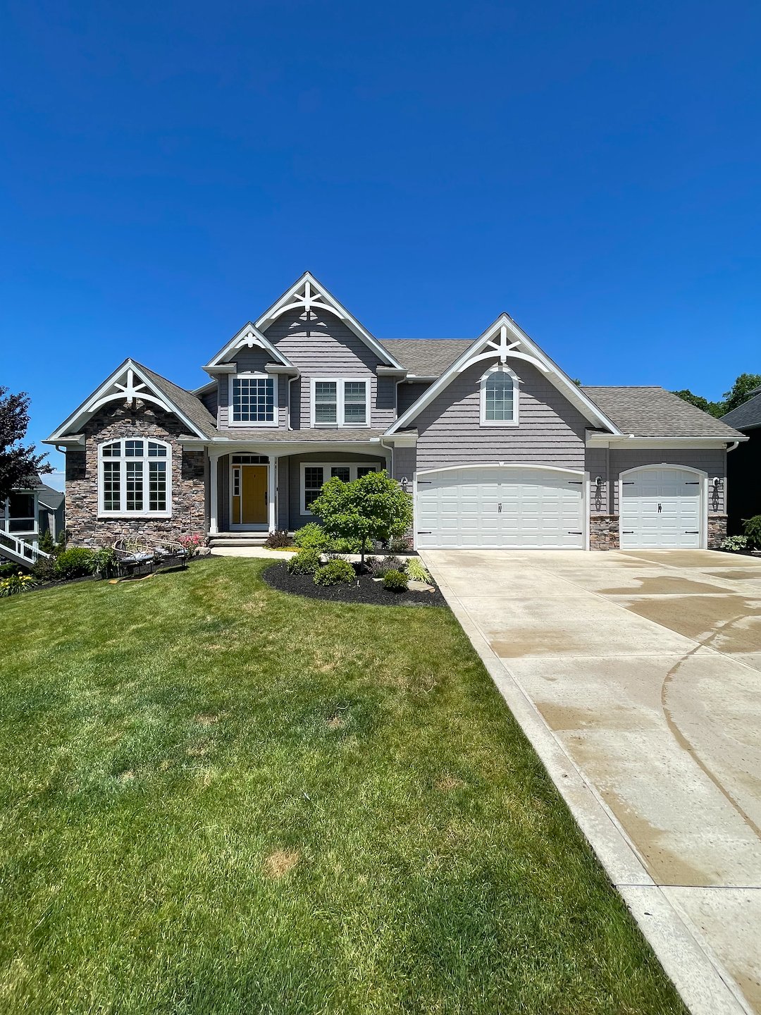Painesville House Washing | Driveway Cleaning | Residential Pressure Washing