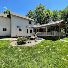Ravenna-Residential-Pressure-Washing-House-Washing-Driveway-Cleaning-and-Deck-Cleaning 5