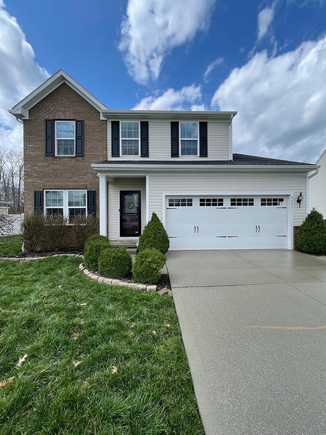 Ravenna Residential Pressure Washing in Briar Hill Estates That Resets the Entire Property Presence