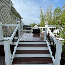 Refresh-Your-Homes-Appeal-Residential-Pressure-Washing-and-Deck-Cleaning-in-Reminderville-OH 3