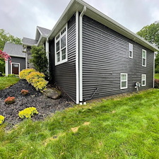 Renew-Your-Tallmadge-Home-The-Power-of-Residential-Pressure-Washing-Soft-Washing-and-Advanced-Deck-Driveway-Cleaning 8