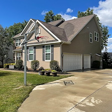 Residential-Pressure-Washing-Services-in-Medina-Ohio 1
