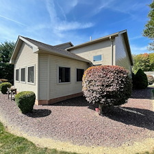 Residential-Pressure-Washing-in-Youngstown-Ohio-Clean-Protect-and-Extend-the-Life-of-Your-Home 4