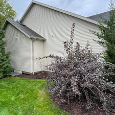 Residential-Pressure-Washing-and-Soft-Washing-in-Medina-OH 1