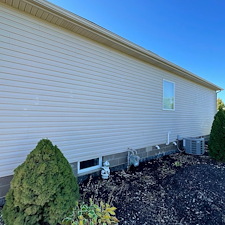 Residential-Pressure-Washing-in-Brunswick-OH-Soft-Wash-Cleaning-for-Brick-and-Vinyl-Siding-Homes-1 4