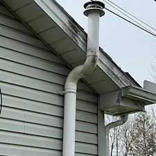 Residential-Pressure-Washing-North-Olmsted-Ohio-House-Driveway-and-Walkway-Cleaning-That-Restores-the-Entire-Property 2