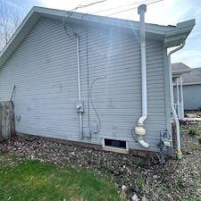 Residential-Pressure-Washing-North-Olmsted-Ohio-House-Driveway-and-Walkway-Cleaning-That-Restores-the-Entire-Property 3