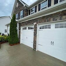 Sparkle-and-Shine-Mastering-Residential-Pressure-Washing-for-Brick-Veneer-and-Homes-with-Permanent-Christmas-Lights-in-Aurora-OH 3