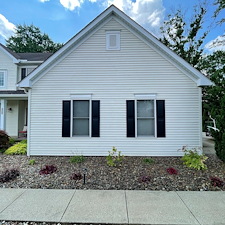 Stop-Green-Organic-Growth-Before-It-Takes-Over-Your-Home-With-Residential-Pressure-Washing 4