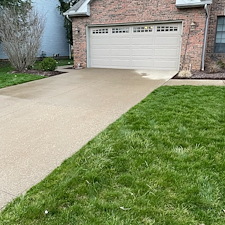 Strongsville-Driveway-Cleaning-That-Resets-the-Entire-Property 0