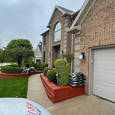 Transform-Your-Home-Expert-Residential-Pressure-Washing-in-North-Royalton-OH 1