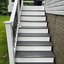 Transform-Your-Home-with-Residential-Professional-Pressure-Washing-Deck-and-Driveway-Revival-in-Reminderville-and-Aurora-OH 5