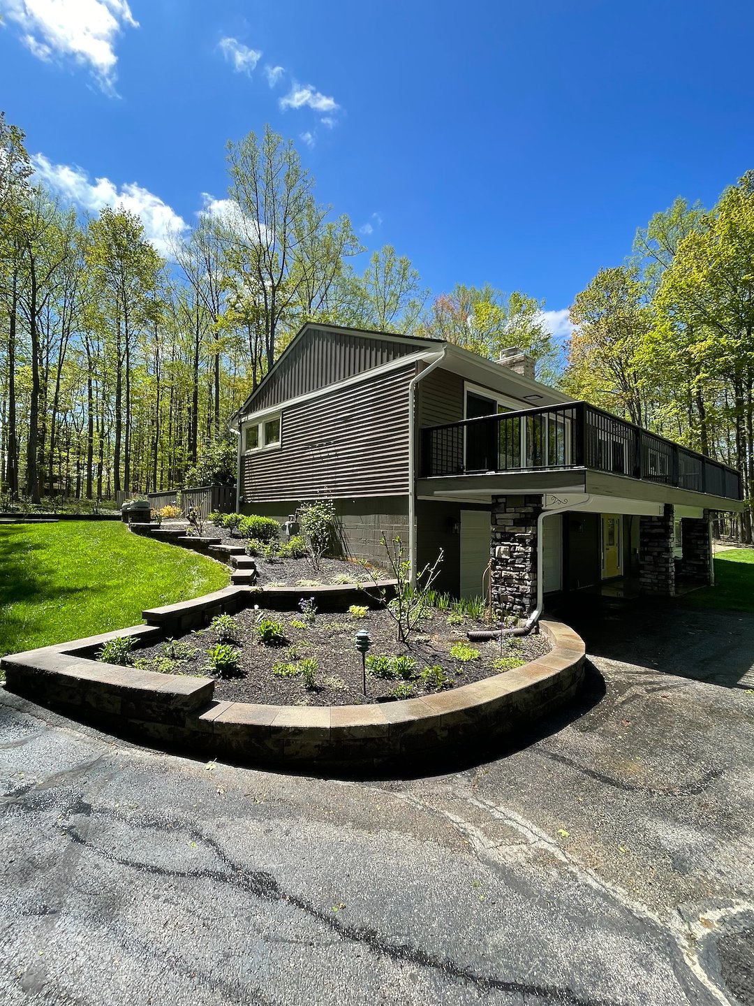 Transform Your Home’s Exterior with Tsunami Softwash Pro: Serving Moreland Hills and Beachwood, OH