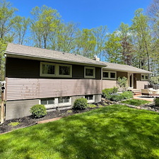 Transform-Your-Homes-Exterior-with-Tsunami-Softwash-Pro-Serving-Moreland-Hills-and-Beachwood-OH 7