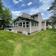 Twinsburg-House-Washing-Residential-Pressure-Washing-and-Driveway-Cleaning-Serving-Aurora-Shores 5
